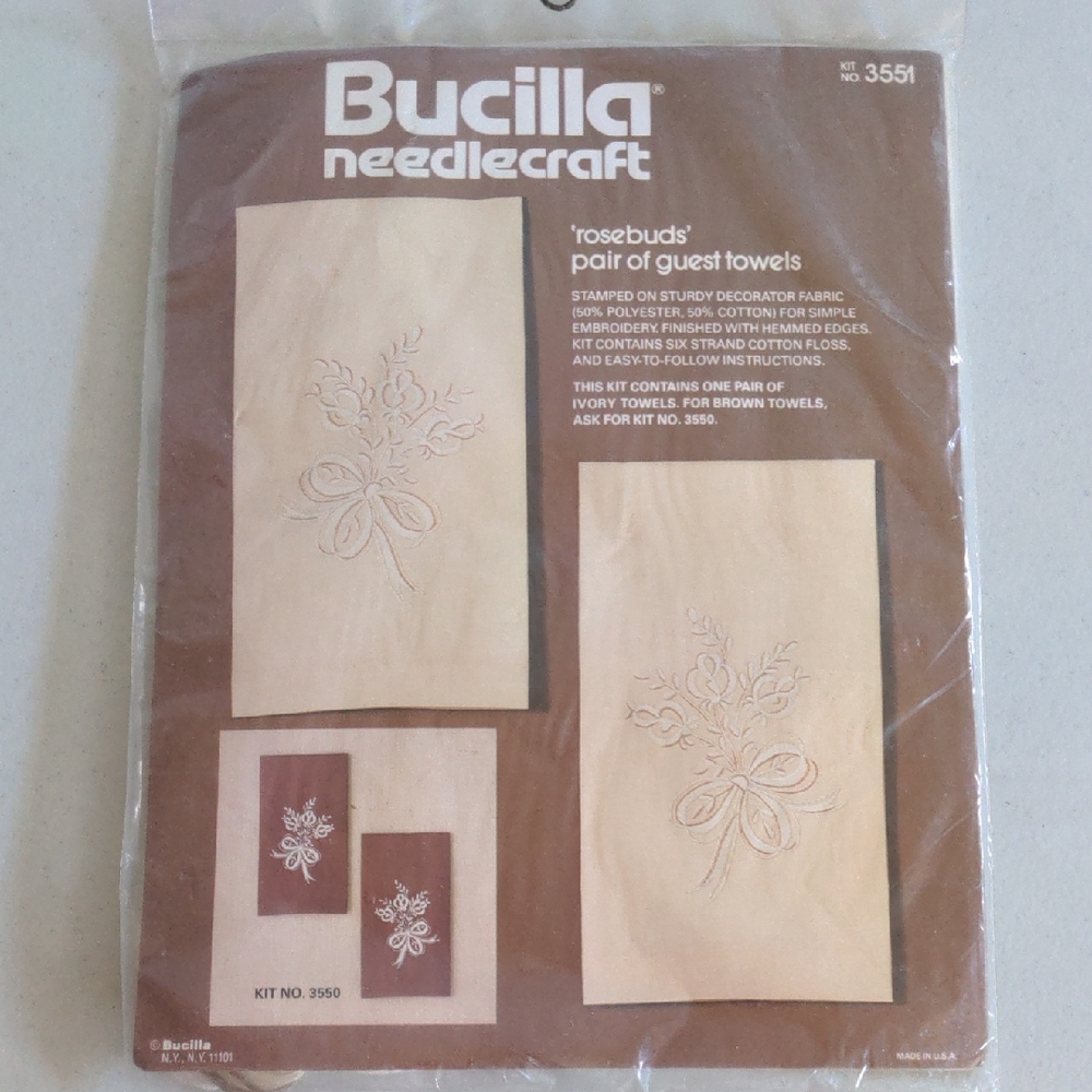 Bucilla Needlecraft Rosebuds Pair of Guest Towels Kit Vintage Kit 3551